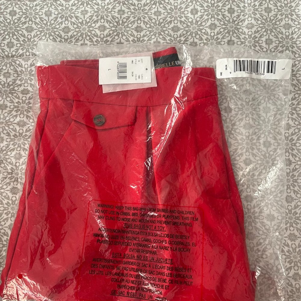 Red Shorts - Picture 8 of 9